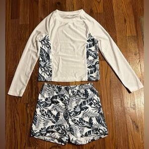 NNT, SHEIN Boys Tropical Print Bathing Suit Trunks w/ Matching L-Sleeve Shirt